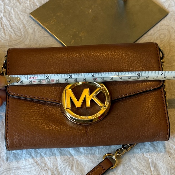 Michael Kors Tan Leather Crossbody Bag with Gold Accents - Picture 11 of 13